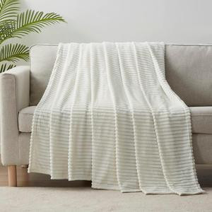 Nestl Soft Microfiber Throw Blanket – Lightweight Fleece, Plush & Fuzzy, Cozy for Couch, Sofa & Bed, Machine Washable